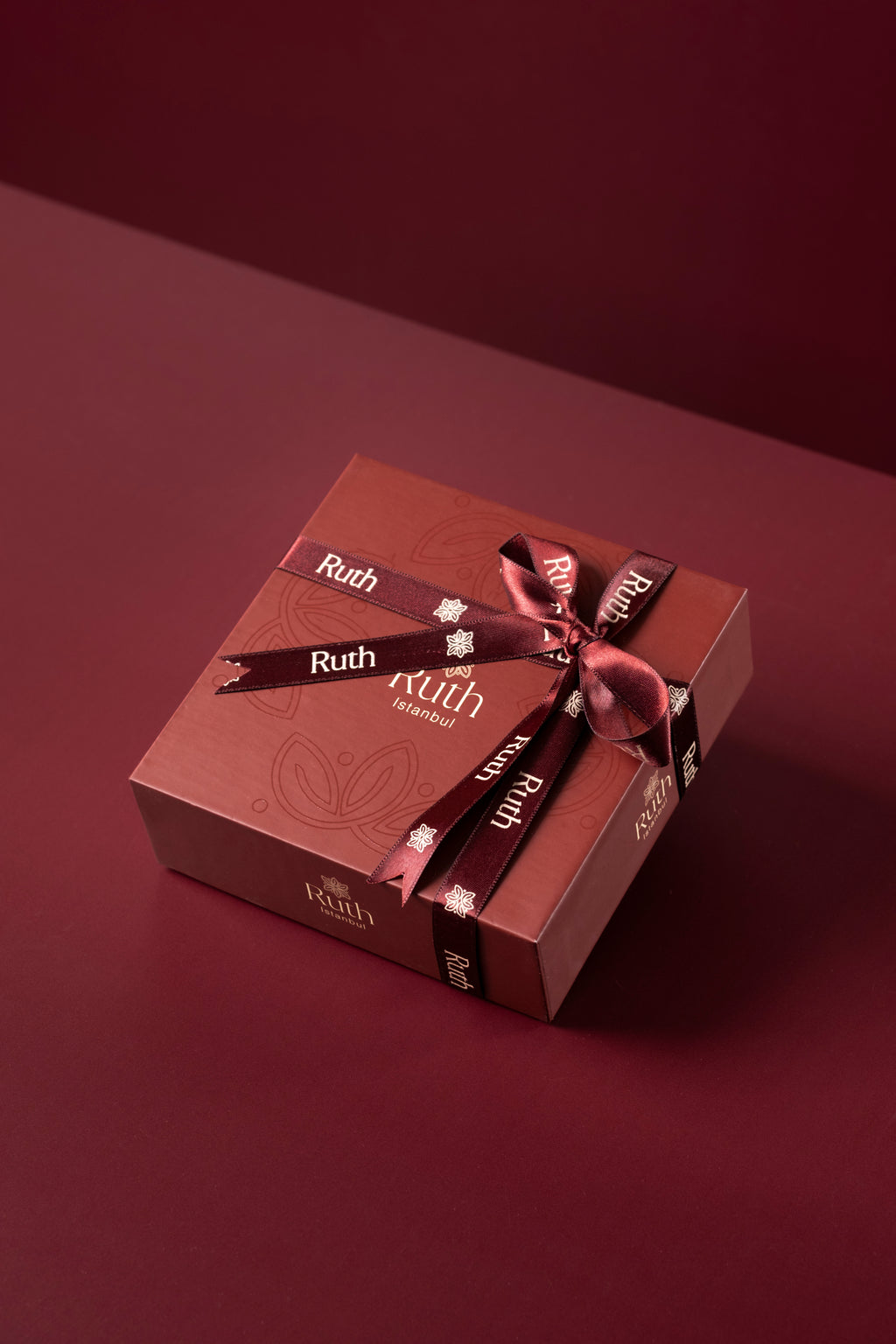 RUTH DELUXE:1
